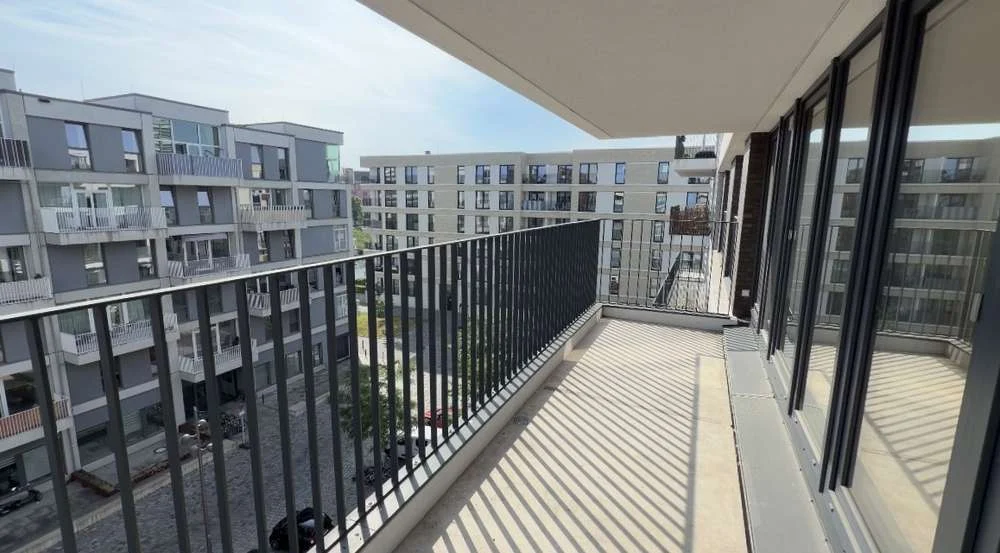 Moderne 3-Zimmerwohnung mit zwei Balkonen und Einbauküche