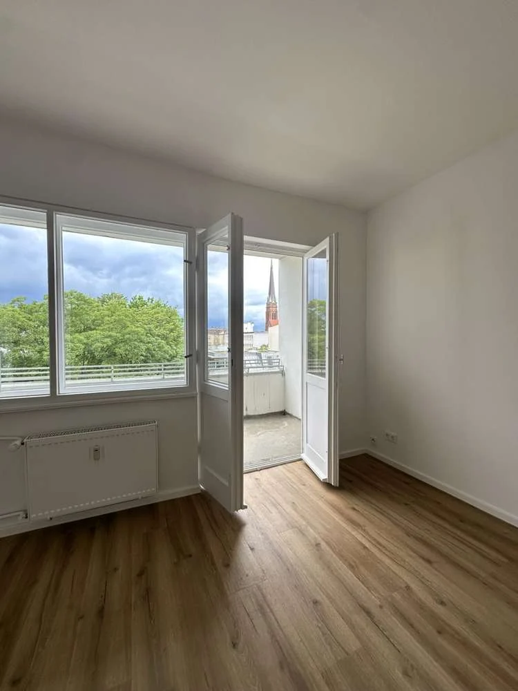 Saniertes 1-Zimmer Apartment mit Balkon zum Innenhof * Zentrale Lage in Moabit