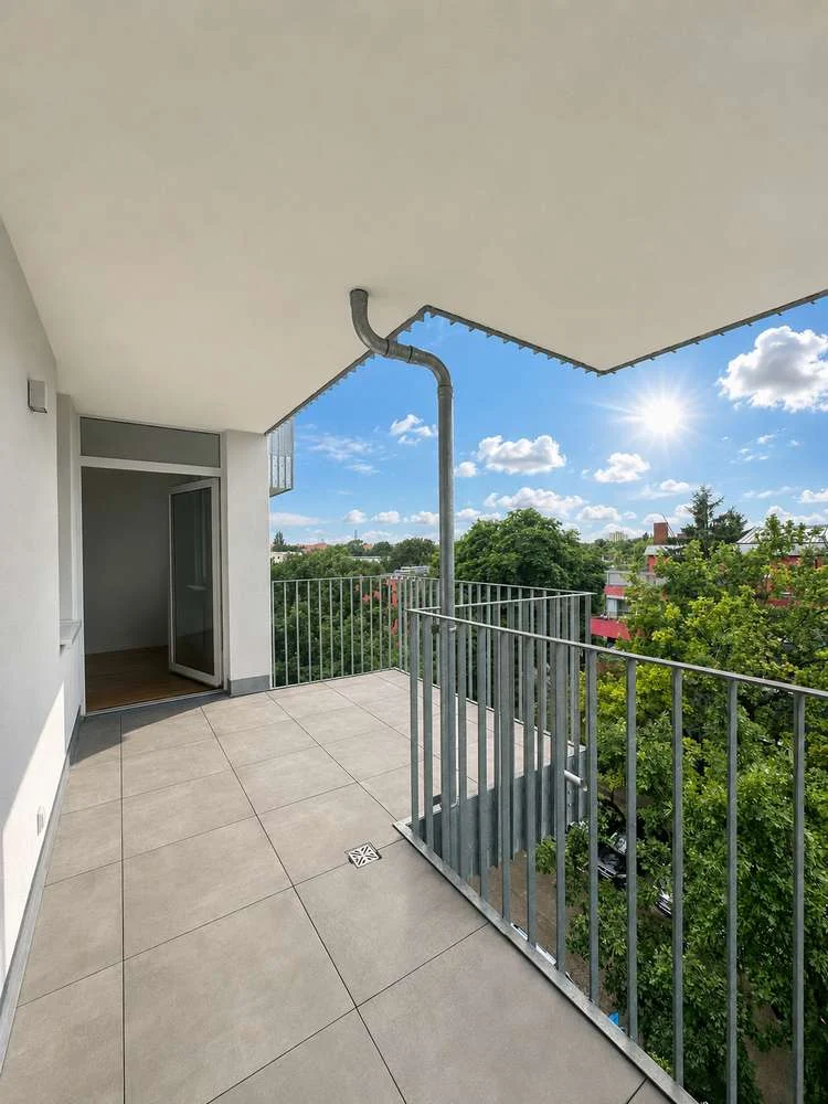 Helle 3-Zimmerwohnung mit Einbauküche * Balkon * 4.OG * im ruhigen, grünen Spandau
