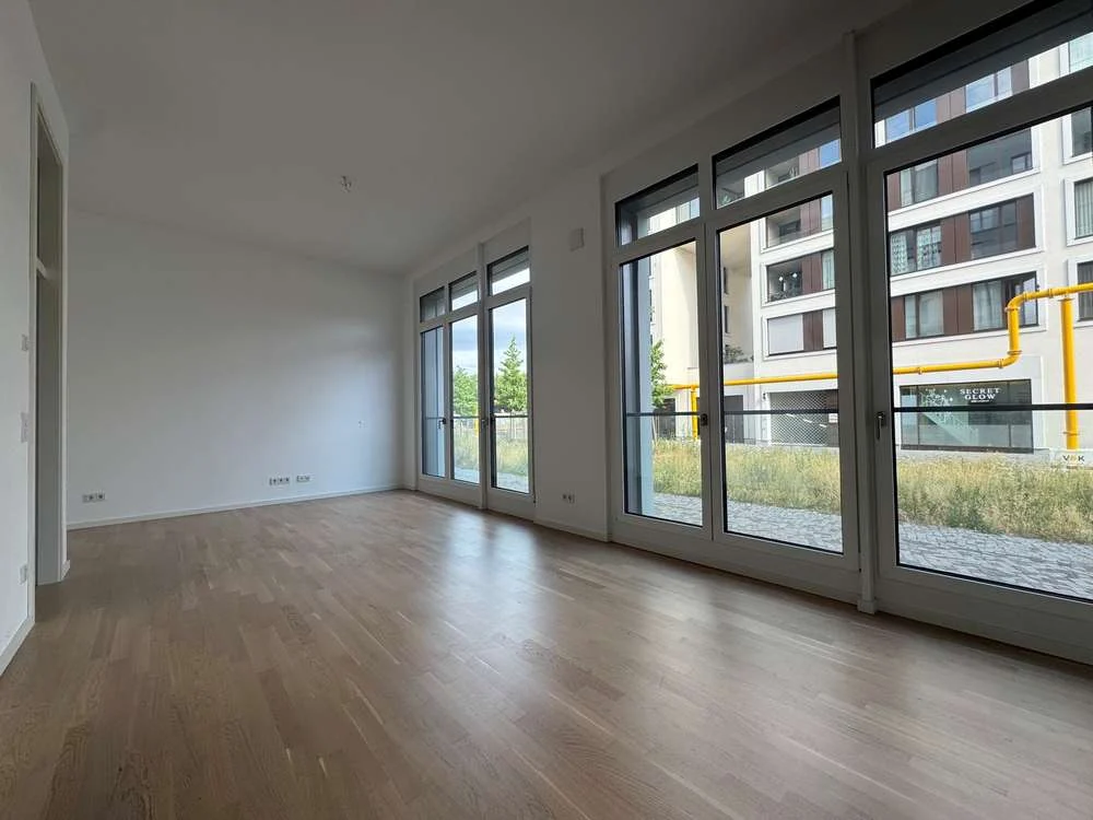 Großzügige Erdgeschoßwohnung mit Einbauküche und Loggia