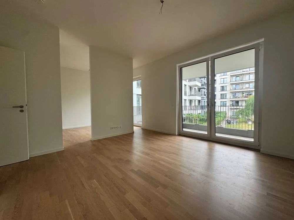 Willkommen in der Europa City! Freundliche 3-Zimmerwohnung mit Balkon und Einbauküche