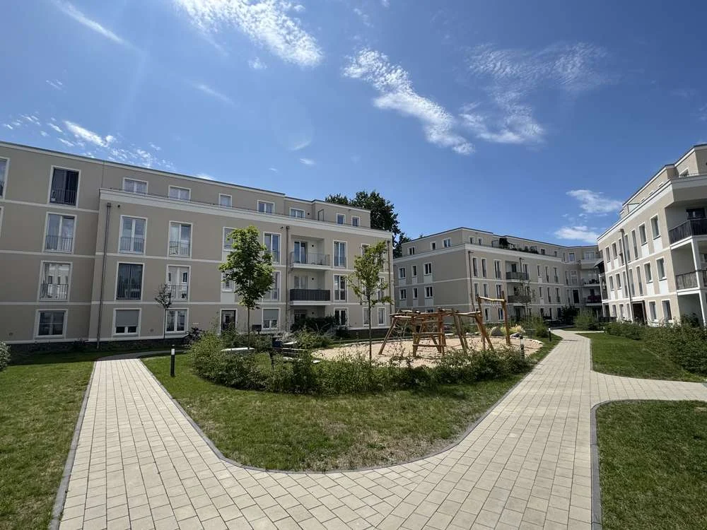 Freundliche 3-Zimmerwohnung mit zwei Terrassen und Einbauküche