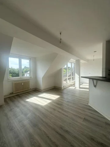 NUR mit WBS mit besonderem Wohnbedarf * 2-Zimmer *Dachgeschoss*Einbauküche*Balkon* in Britz