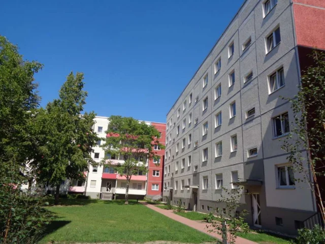 * GEMÜTLICHE * 2 – Zimmer Wohnung in gepflegter Wohnanlage*