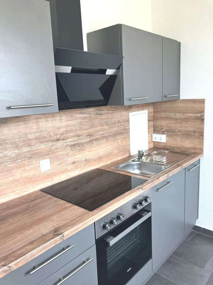 * Geräumig * 2 – Zimmer Wohnung