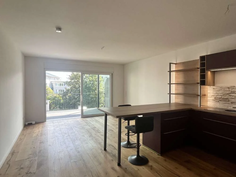 *PERFEKTE* 2 Zi.-Wohnung *EBK*großer Balkon* PKW-Stellplatz*