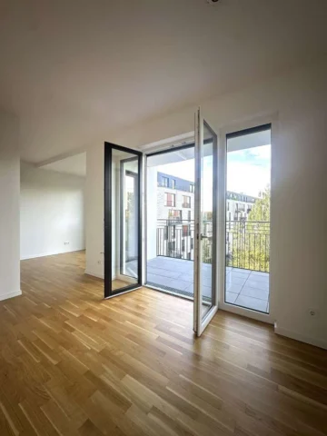 Helle 4-Zimmerwohnung in einem ruhigen Neubauensemble mit Balkon * 2 Bäder * LIV.BERLIN