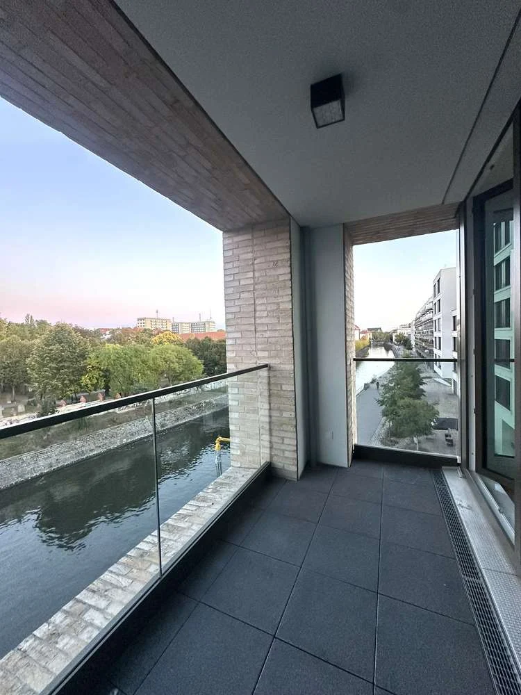 Helle 4-Zimmerwohnung *Balkon* Blick auf die Spree * Einbauküche * 2 Bäder * Ruhige Lage *Europacity