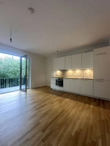 Helle 2-Zimmerwohnung * Prenzlauer Berg * Balkon * Einbauküche * in einem ruhigen Neubauensemble