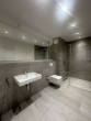 Badezimmer mit Dusche - Helle 2-Zimmerwohnung * Balkon in Südausrichtung * Einbauküche * in einem ruhigen Neubauensemble