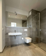 Badezimmer - Ansicht 2 - Dachgeschoss * 2-Zimmerwohnung * Terrasse * Einbauküche * in einem ruhigen Neubauensemble
