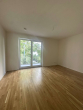 Zimmer 2 - Ansicht 2 - Helle 3-Zimmerwohnung * 2 Balkone * 2 Bäder * Einbauküche * Ruhige & zentrale Lage Moabit