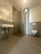 Bad 1 - mit Dusche - Dachgeschoss * 4-Zimmer * Sonnenbalkon * Einbauküche * 2 Bäder * WG-geeignet * in Moabit