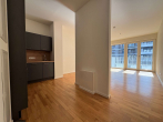 Wohnzimmer - 2-Zimmerwohnung mit Einbauküche und Loggia direkt am Spreekanal