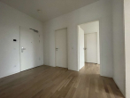Eingangsbereich - Großzügig Wohnen mit Wasserblick: 5-Zimmerwohnung mit Loggia und EBK