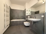 Badezimmer - 2-Zimmerwohnung mit Einbauküche und Balkon am Spreekanal