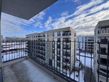 Helle 3-Zimmerwohnung mit Einbauküche und Wasserblick, 10557 Berlin, Etagenwohnung