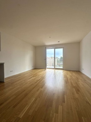 Helle 3-Zimmerwohnung* Dachgeschoss mit Südterrasse * Einbauküche * Ruhige&zentrale Lage in Moabit, 10553 Berlin, Dachgeschosswohnung