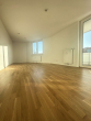 Wohnzimmer-Ansicht 1 - Helle 2-Zimmerwohnung mit Balkon * Abendsonne * Einbauküche * im grünen Spandau * Zweitbezug