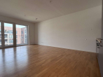 Wohnzimmer - 2-Zimmerwohnung mit Einbauküche und Loggia am Spreekanal