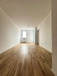 Wohnzimmer-Ansicht 2 - Helle, kleine 2-Zimmerwohnung * Balkon * Einbauküche * Zweitbezug * im grünen Spandau