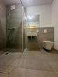 Badezimmer-Ansicht 2 - Helle, kleine 2-Zimmerwohnung * Balkon * Einbauküche * Zweitbezug * im grünen Spandau