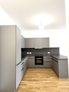 *Wundervolle* 2-Zimmer-Wohnung mit EBK & BALKON*, 15537 Erkner, Etagenwohnung