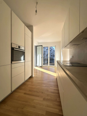 LIV.BERLIN * 4-Zimmer * Balkon * Einbauküche * 2 Bäder * in einem ruhigen Neubauensemble *Zweitbezug, 13189 Berlin, Etagenwohnung