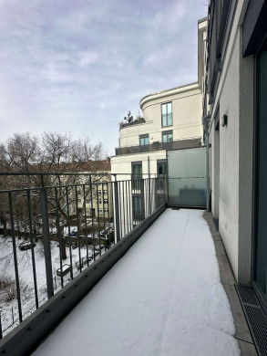 Helle 4-Zimmerwohnung * Einbauküche * 2 Bäder * Sonnen-Balkon in Alt-Treptow, 12435 Berlin, Etagenwohnung