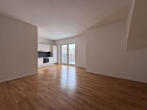 Wohnzimmer - Schöne 3-Zimmermaisonettewohnung mit Dachterrasse und Einbauküche