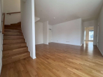 Wohnzimmer - Schöne 3-Zimmermaisonettewohnung mit Dachterrasse und Einbauküche
