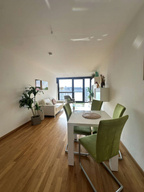 2-Zimmer * inklusive Möblierug * Balkon * TG-Stellplatz * Befristung für bis zu max. 3 Jahre, 10249 Berlin, Dachgeschosswohnung