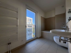 Badezimmer - Helle und freundliche 3-Zimmerwohnung mit Balkon, Loggia und Einbauküche