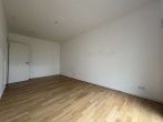 Schlafzimmer - Willkommen in der EUROPACITY! Sonnige 3-Zimmerwohnung mit Balkon und EBK