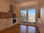Küche - Helle und freundliche 3-Zimmerwohnung mit Balkon, Loggia und Einbauküche