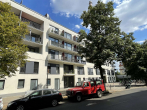 Straßenansicht Sommer - Moderne 2-Zimmerwohnung mit Balkon und EBK nahe Bundeswehrkrankenhaus