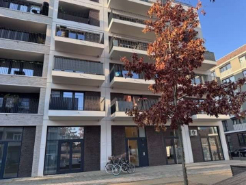 Moderne 3-Zimmerwohnung mit Wasserblick, 10557 Berlin, Etagenwohnung