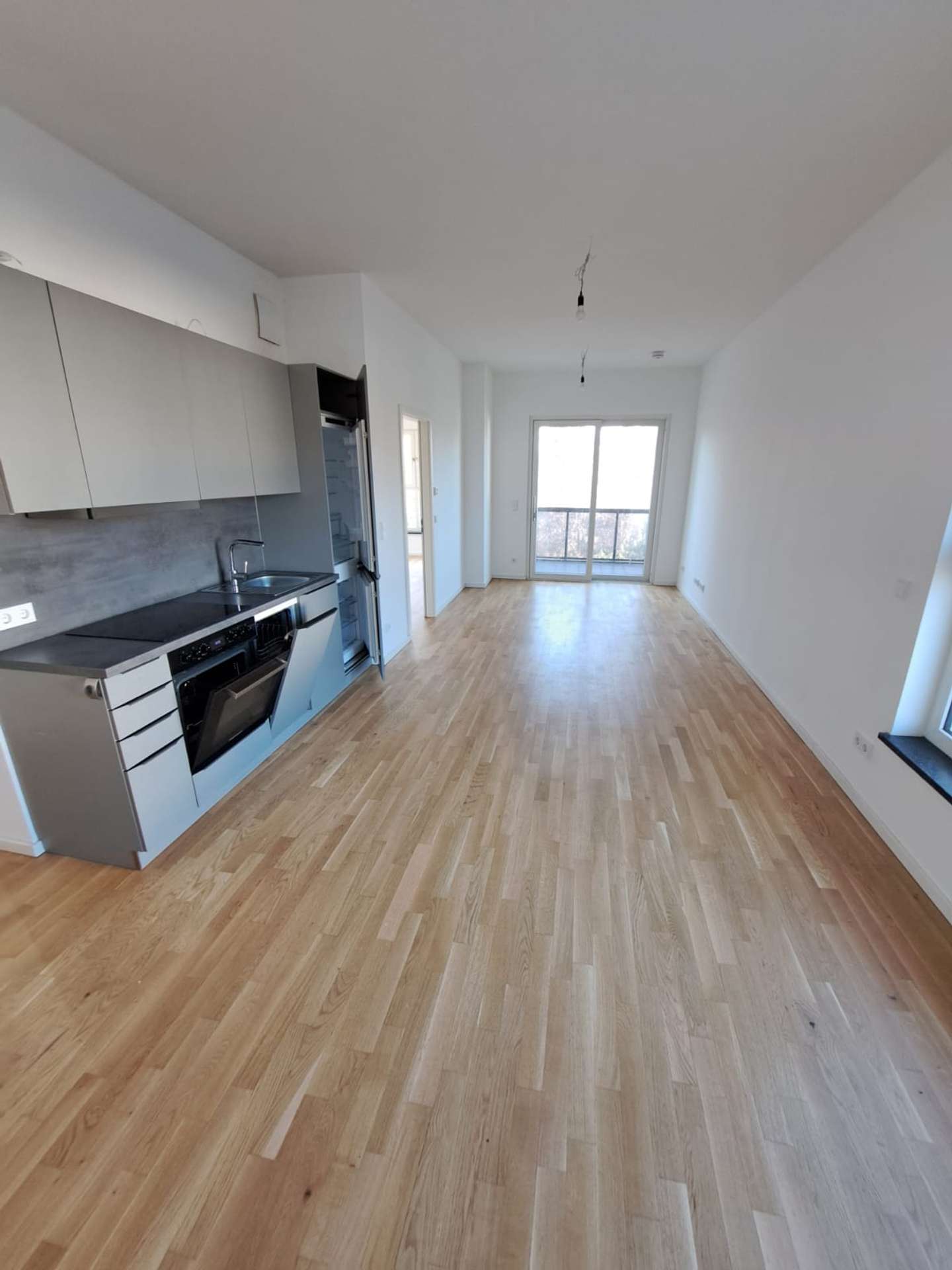 *TOP* 2-Zimmer-Wohnung mit Einbauküche und Balkon*