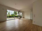 Wohnzimmer - Willkommen in der Europacity! Zweizimmerwohnung mit Einbauküche und Terrasse/Garten