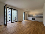 Wohnzimmer - Moderne 2-Zimmerwohnung mit Balkon und Einbauküche in bester Lage von Friedrichshain