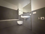 Wannenbad - *Treppenmuffel aufgepasst – helle Erdgeschosswohnung direkt am Wasser*