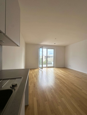 Helle Dachgeschoss mit Sonnenterrasse * 3 Zimmer * Einbauküche * Ruhige & zentrale Lage in Moabit, 10553 Berlin, Dachgeschosswohnung