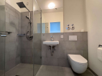 Duschbad - Wunderschöne 4-Zimmerwohnung mit Panoramafenstern direkt am Spreekanal