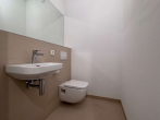 Gäste-WC - Moderne 3-Zimmerwohnung mit Wasserblick. EBK, 2 Balkone